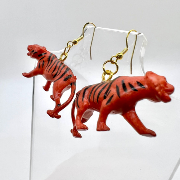 Tiger Earrings - Animal Earrings - Zoo Earrings - Teacher Earrings - Picture 3 of 9